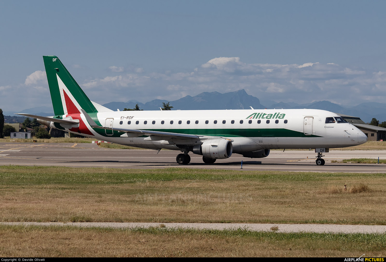 Alitalia EI-RDF aircraft at Verona - Villafranca