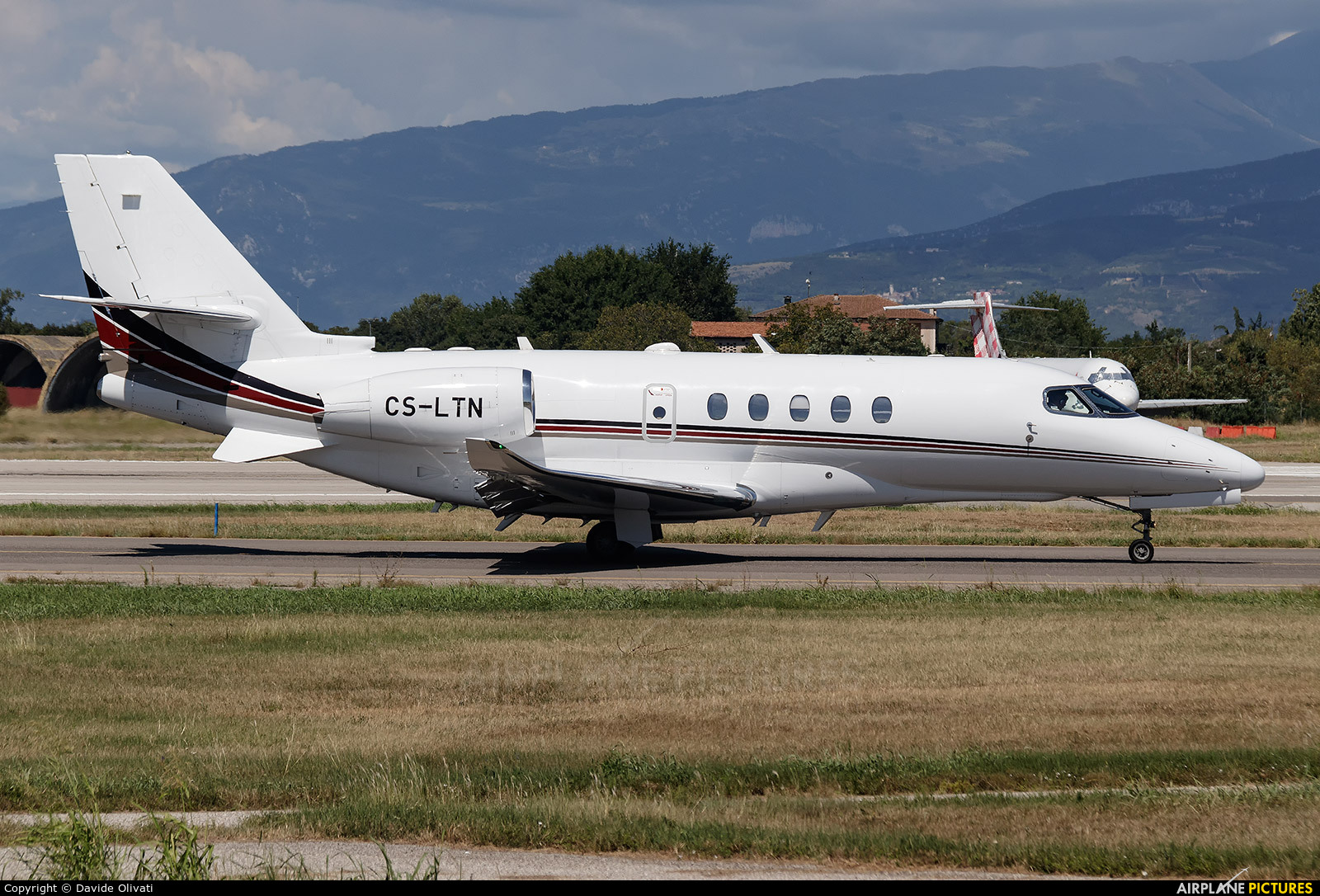 NetJets Europe (Portugal) CS-LTN aircraft at Verona - Villafranca