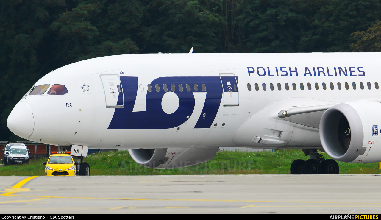 LOT - Polish Airlines SP-LRA aircraft at Kraków - John Paul II Intl