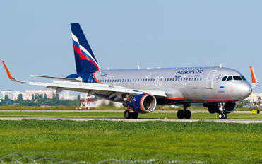 VQ-BTX - Aeroflot Airbus A320