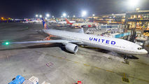 N2333U - United Airlines Boeing 777-300ER aircraft