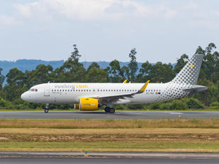 EC-NDA - Vueling Airlines Airbus A320 NEO
