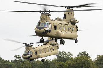 D-472 - Netherlands - Air Force Boeing CH-47F Chinook