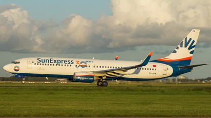 TC-SPA - SunExpress Boeing 737-800