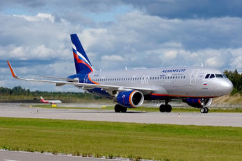VP-BFE - Aeroflot Airbus A320