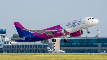 HA-LPW - Wizz Air Airbus A320