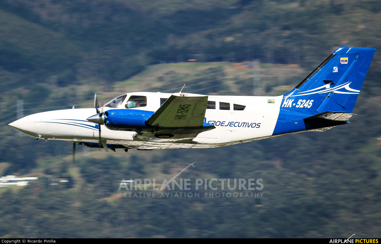 Aeroejecutivos de Antioquia HK-5245 aircraft at Medellin - Olaya Herrera
