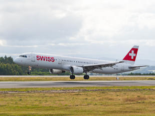 HB-IOC - Swiss Airbus A321