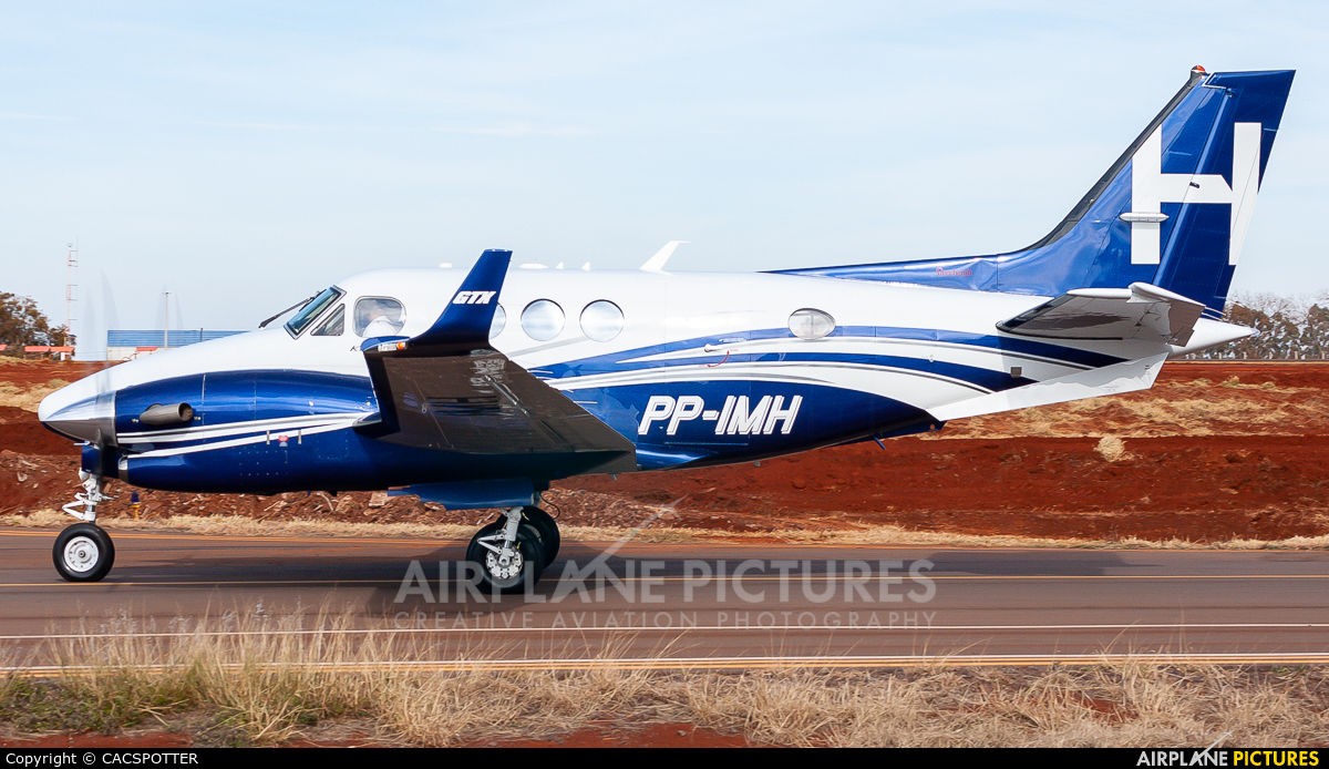 Private PP-IMH aircraft at Municipal Airport Cascavel