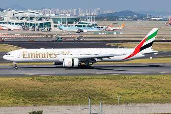 A6-EQP - Emirates Airlines Boeing 777-300ER