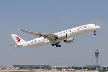 B-304D - China Eastern Airlines Airbus A350-900
