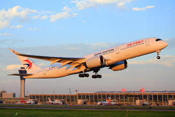 B-306Y - China Eastern Airlines Airbus A350-900