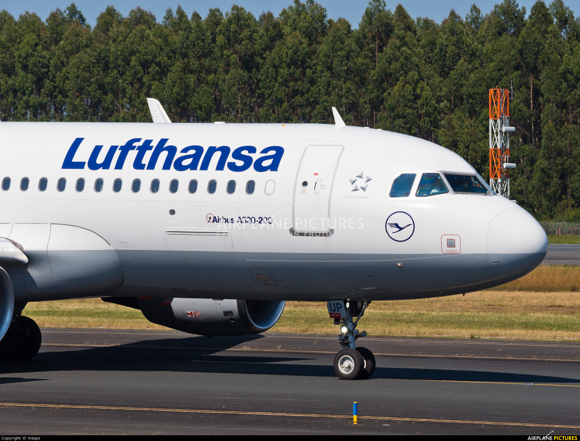 Lufthansa D-AIUP aircraft at Santiago de Compostela