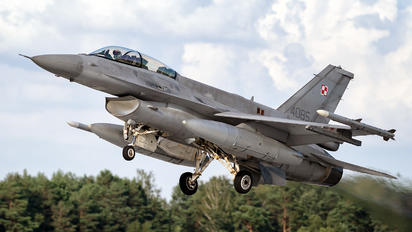 4085 - Poland - Air Force Lockheed Martin F-16D block 52+Jastrząb