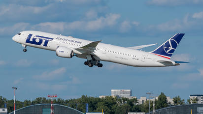 SP-LSF - LOT - Polish Airlines Boeing 787-9 Dreamliner
