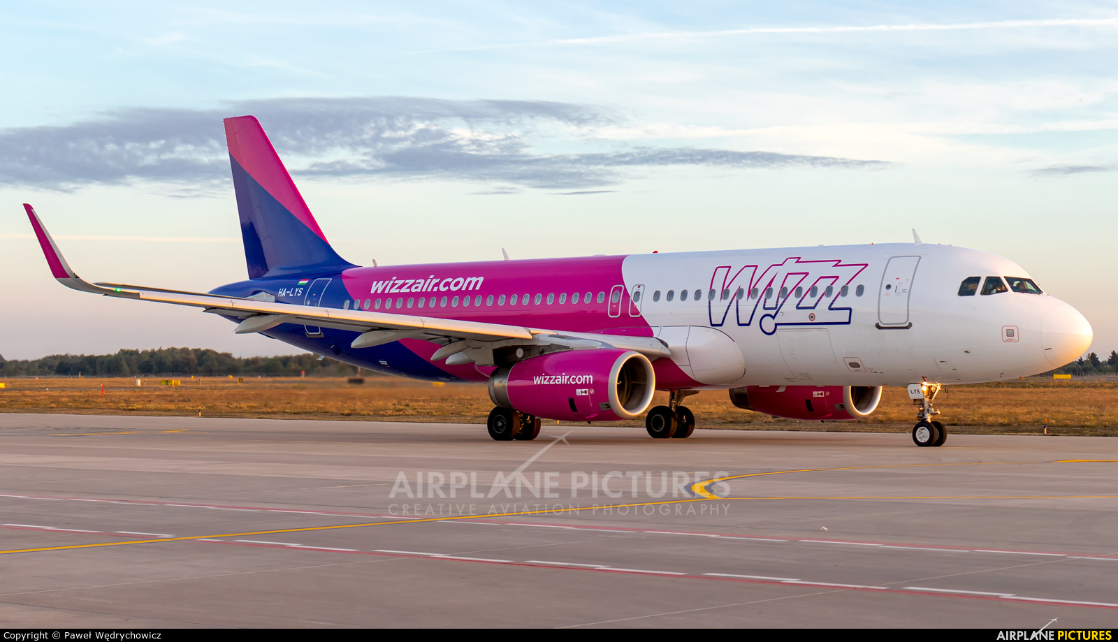 Wizz Air HA-LYS aircraft at Poznań - Ławica