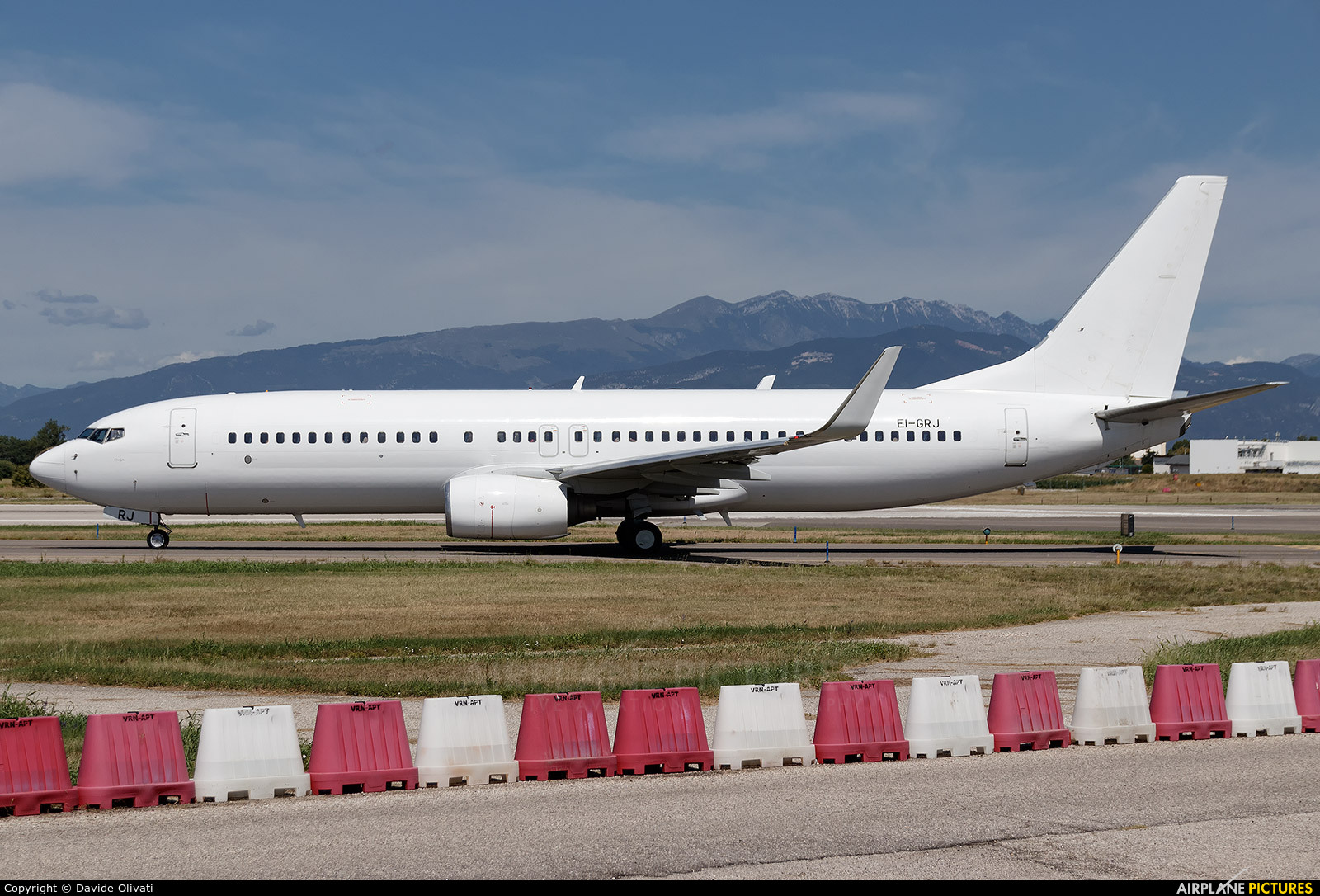 Neos EI-GRJ aircraft at Verona - Villafranca