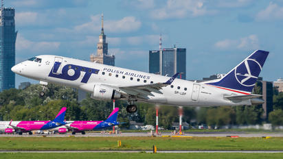 SP-LDF - LOT - Polish Airlines Embraer ERJ-170 (170-100)