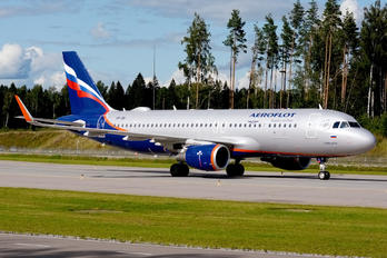 VP-BII - Aeroflot Airbus A320