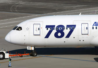 JA801A - ANA - All Nippon Airways Boeing 787-8 Dreamliner