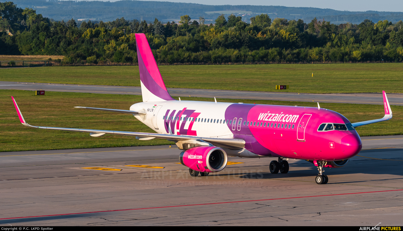 Wizz Air HA-LYN aircraft at Pardubice