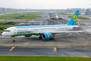 Uzbekistan Boeing 757 visited Mumbai within a repatriation flight title=