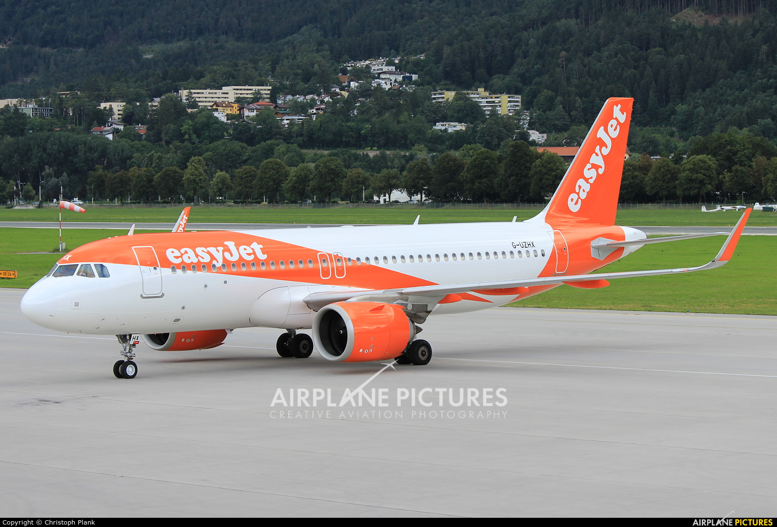 easyJet G-UZHX aircraft at Innsbruck