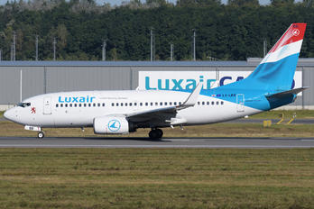 LX-LBR - Luxair Boeing 737-700