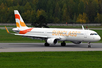 OY-TCF - Sunclass Airlines Airbus A321