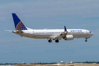 N27511 - United Airlines Boeing 737-9 MAX