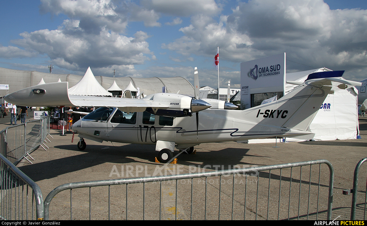 Private I-SKYC aircraft at Paris - Le Bourget