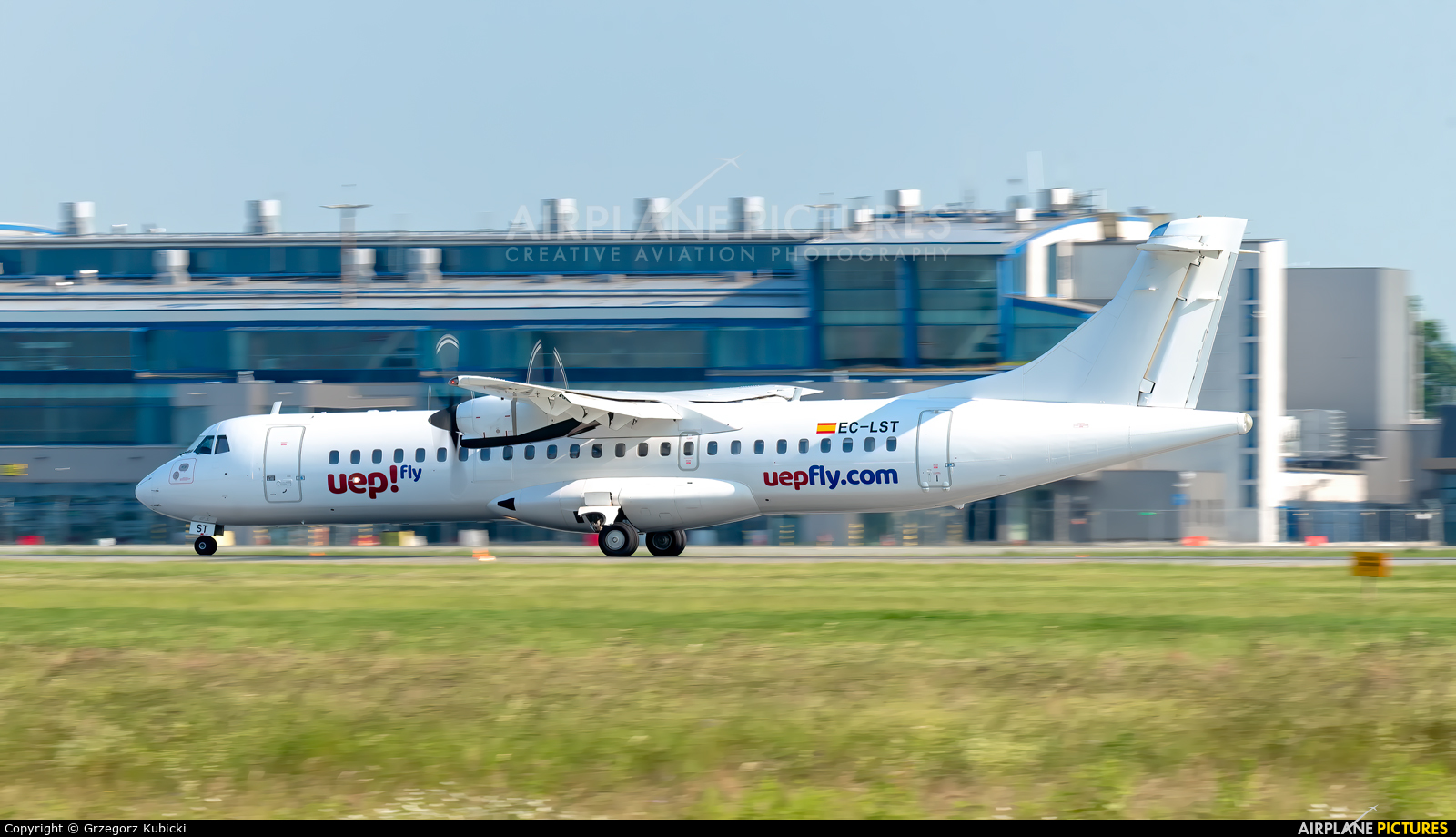 UEPfly EC-LST aircraft at Katowice - Pyrzowice