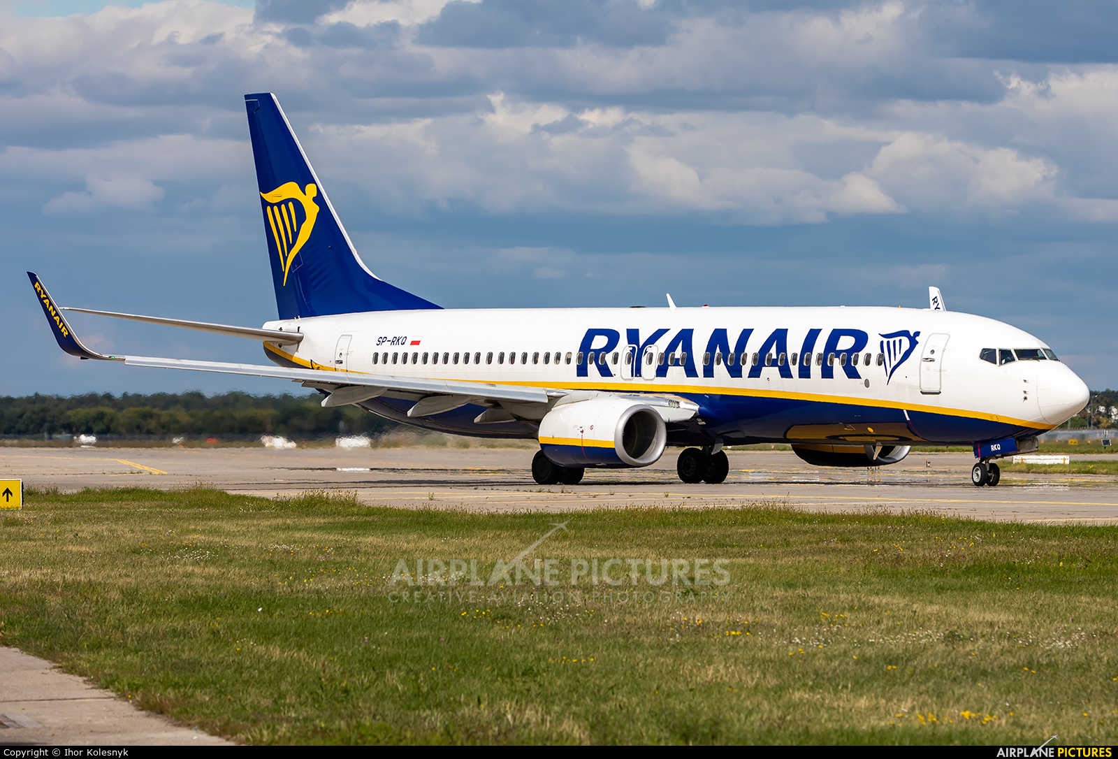 Ryanair Sun SP-RKQ aircraft at Kyiv - Borispol