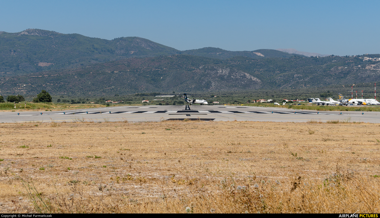 - Airport Overview LGSM aircraft at Samos