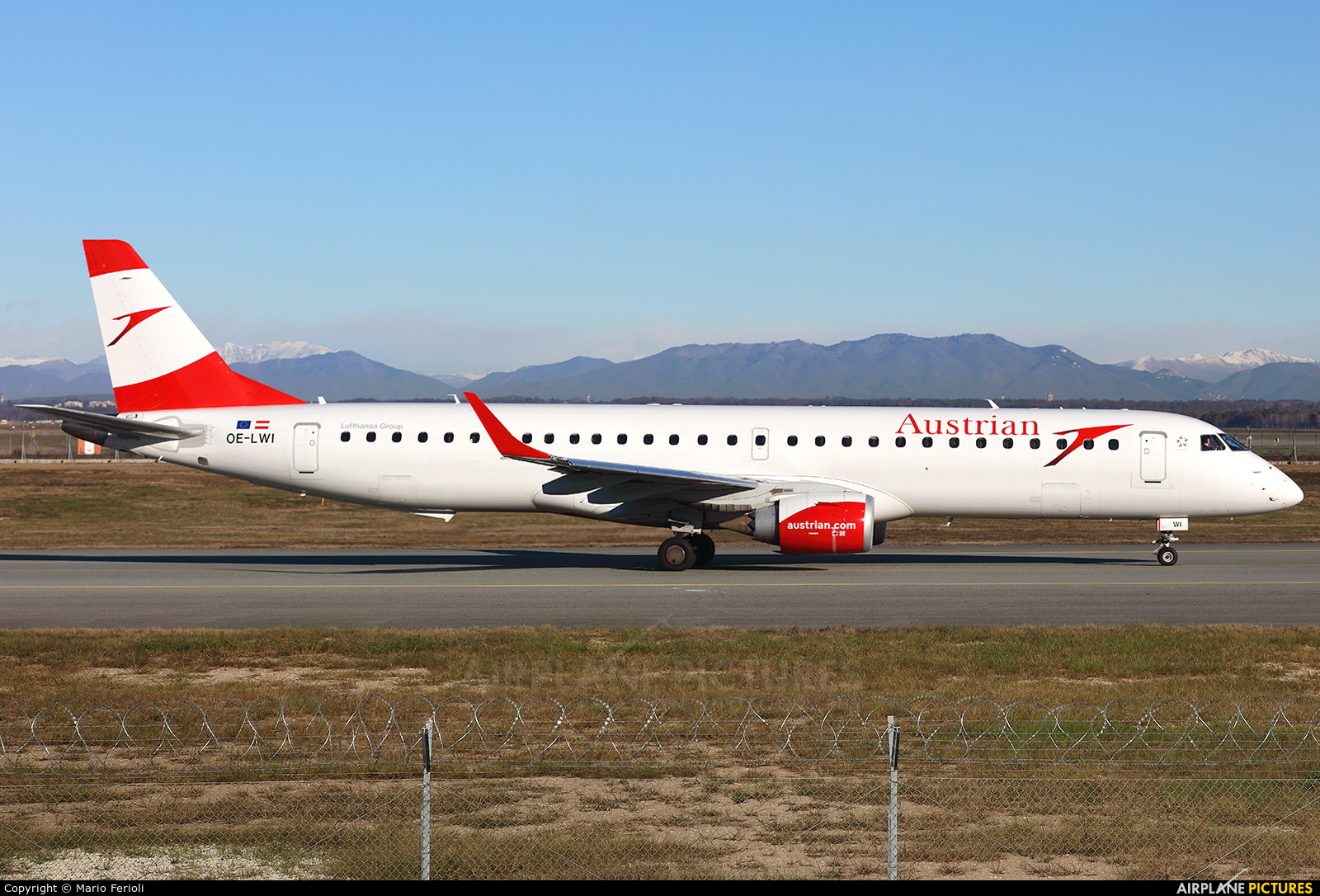 Austrian Airlines/Arrows/Tyrolean OE-LWI aircraft at Milan - Malpensa