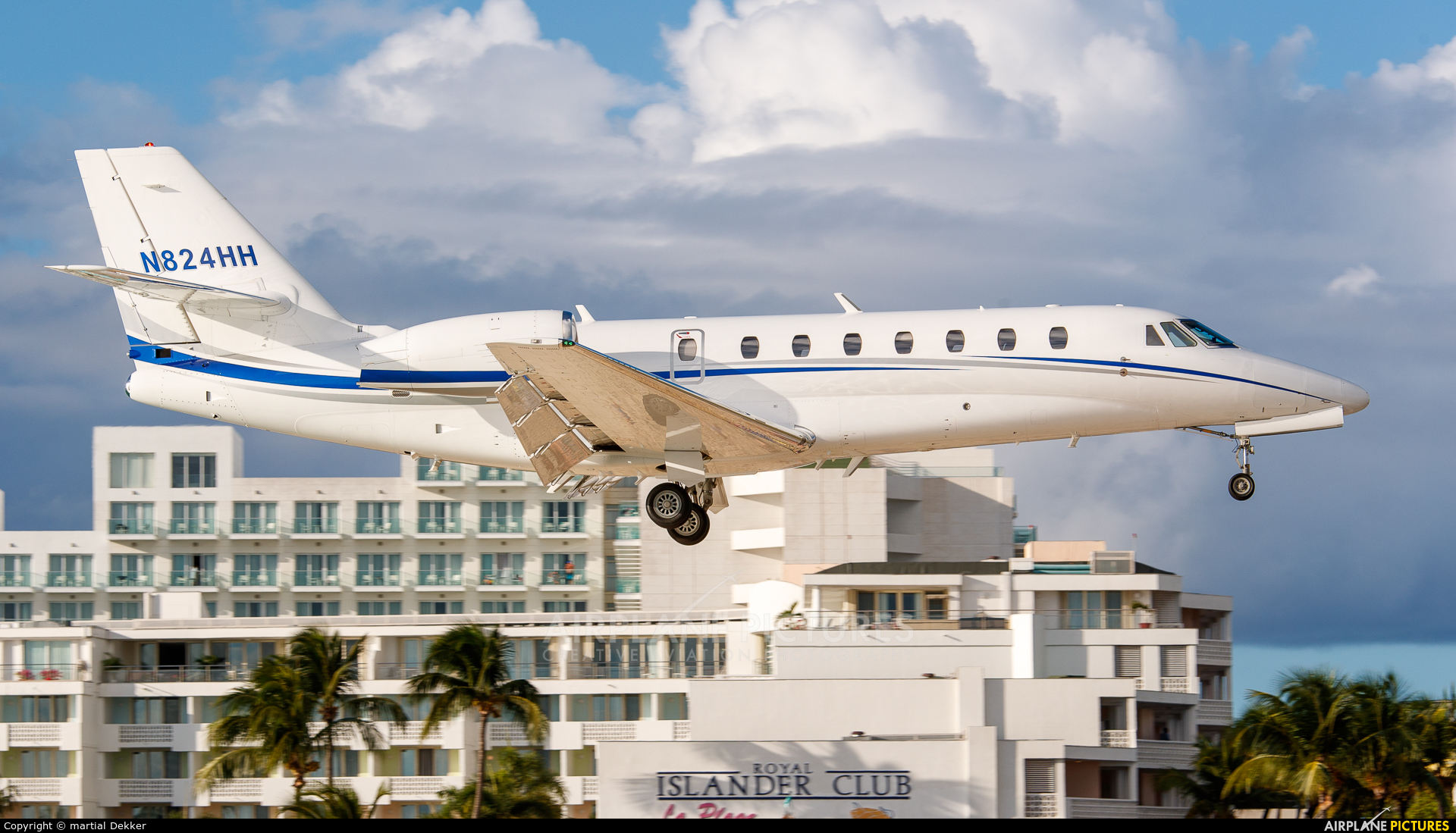 Private N824HH aircraft at Sint Maarten - Princess Juliana Intl