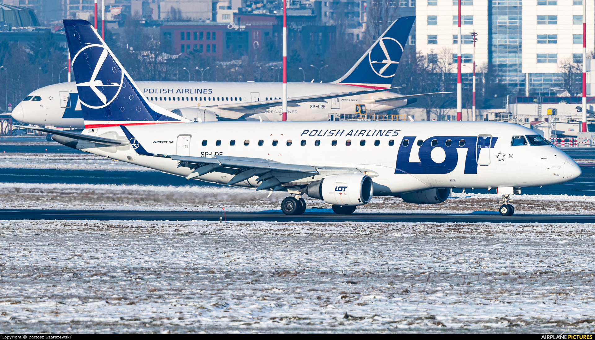 LOT - Polish Airlines SP-LDE aircraft at Warsaw - Frederic Chopin
