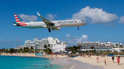 N138AN - American Airlines Airbus A321