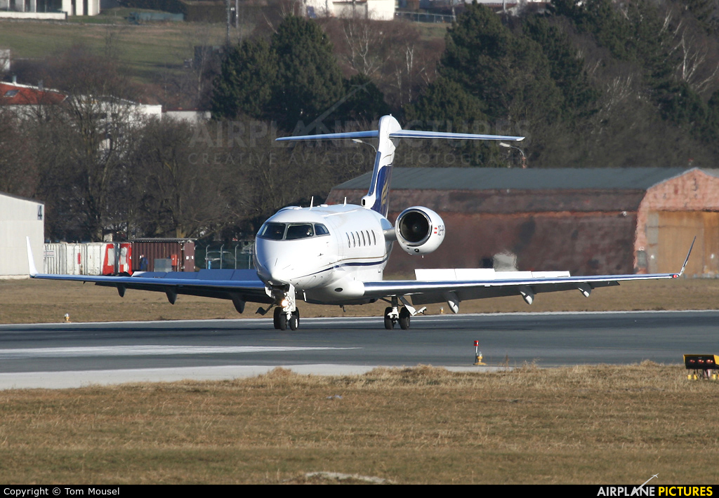 Amira Air OE-HPK aircraft at Innsbruck