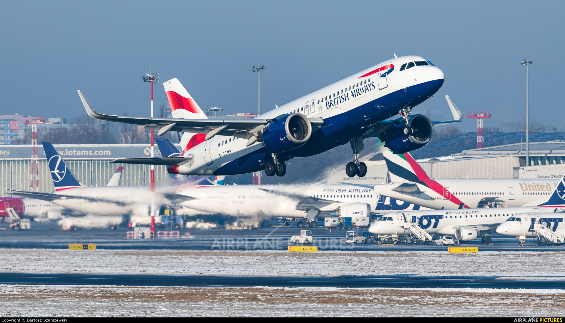 British Airways G-TTNR aircraft at Warsaw - Frederic Chopin