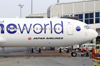 JA604J - JAL - Japan Airlines Boeing 767-300ER