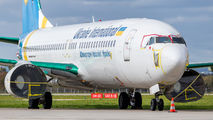 - - Ukraine International Airlines Boeing 737-800 aircraft
