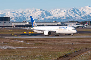 N24973 - United Airlines Boeing 787-9 Dreamliner