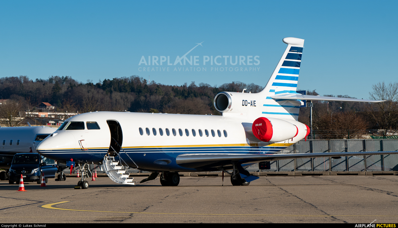 Private OO-AIE aircraft at Zurich