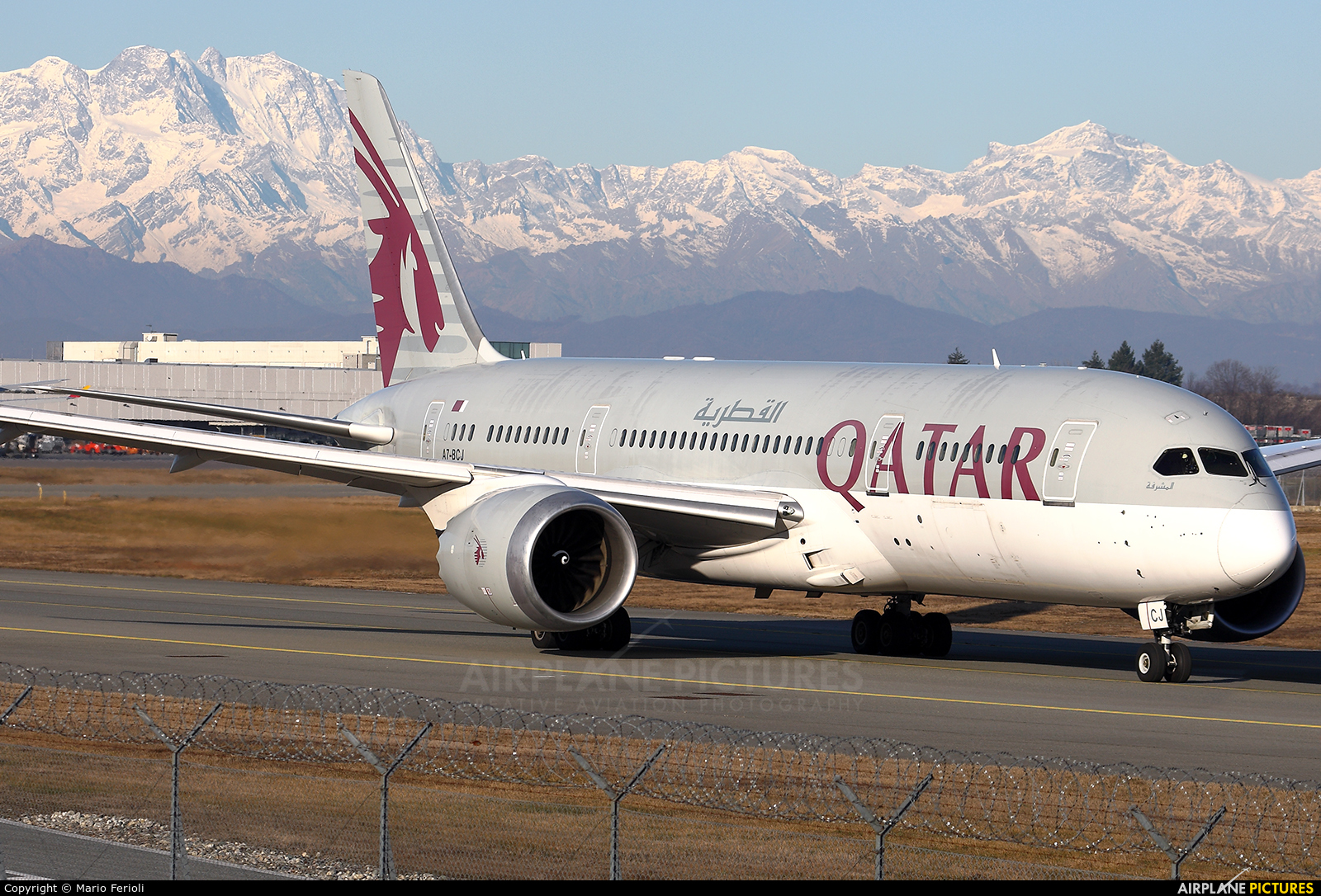 Qatar Airways A7-BCJ aircraft at Milan - Malpensa