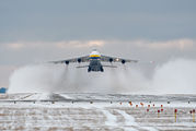 UR-82007 - - Airport Overview Antonov An-124-100 Ruslan aircraft