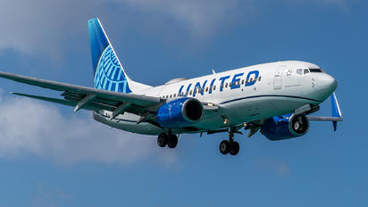 N24706 - United Airlines Boeing 737-700