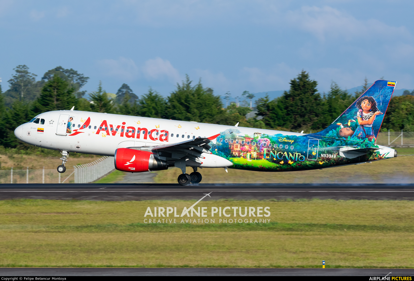 Avianca N939AV aircraft at Medellin - Jose Maria Cordova Intl