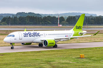 YL-CSF - Air Baltic Bombardier CS300