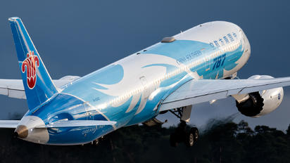 B-1242 - China Southern Airlines Boeing 787-9 Dreamliner